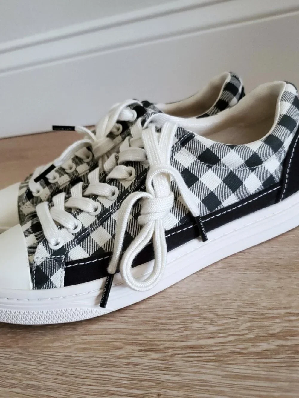 Tory Burch Classic Court Lace Up Black Gingham Canvas Sneaker Size 6